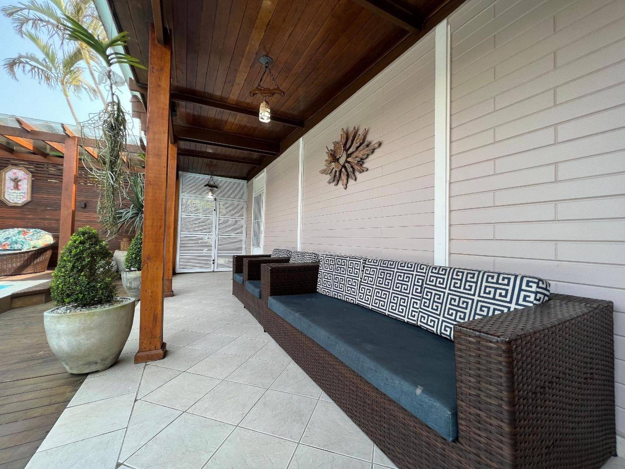 Casa Agradavel Com Piscina, A Poucos Passos Da Praia Peruíbe Zewnętrze zdjęcie