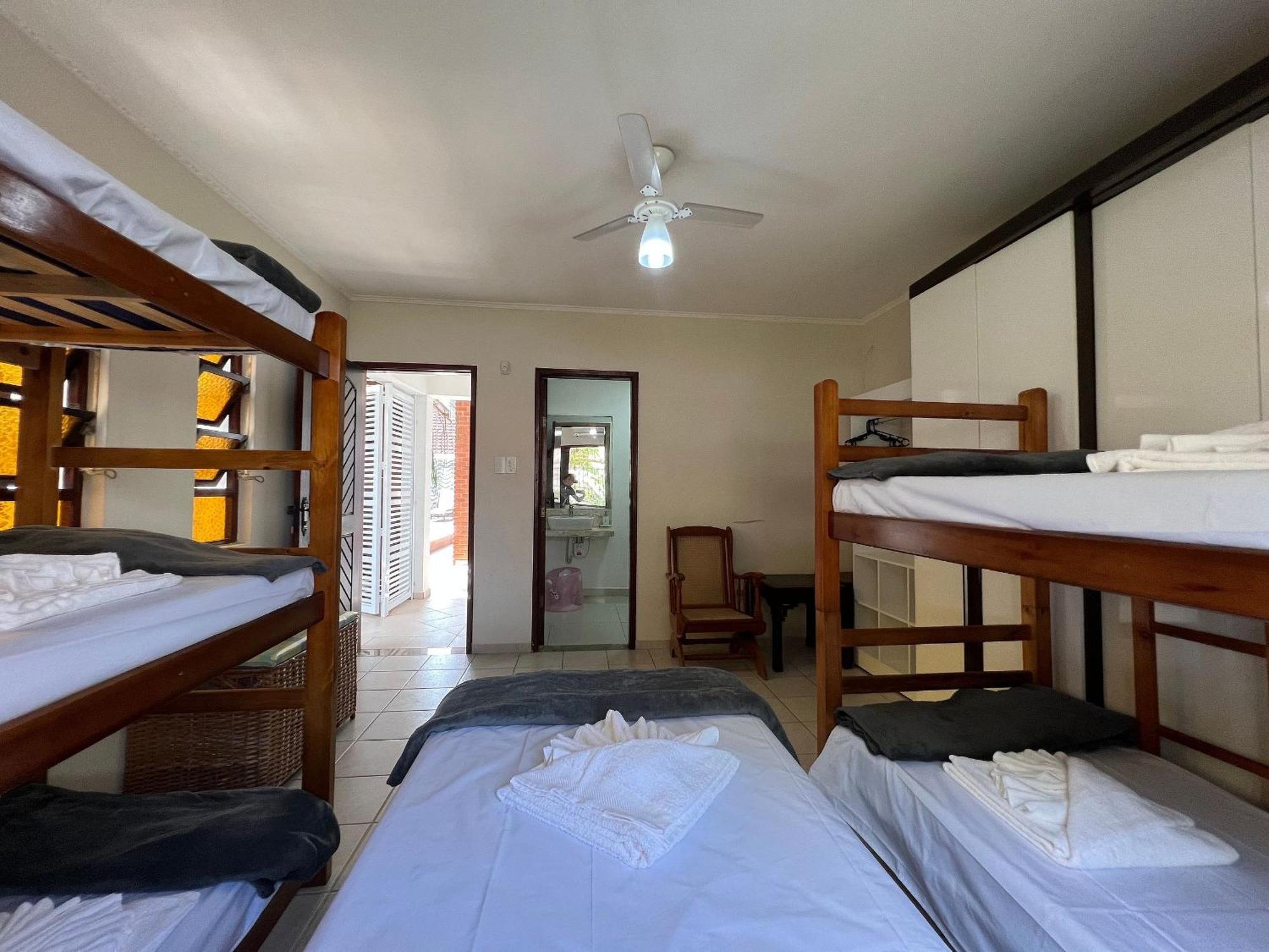 Casa Agradavel Com Piscina, A Poucos Passos Da Praia Peruíbe Zewnętrze zdjęcie